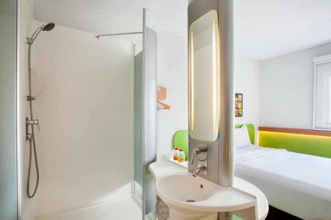 Ibis Budget Semarang Tendean Экстерьер фото